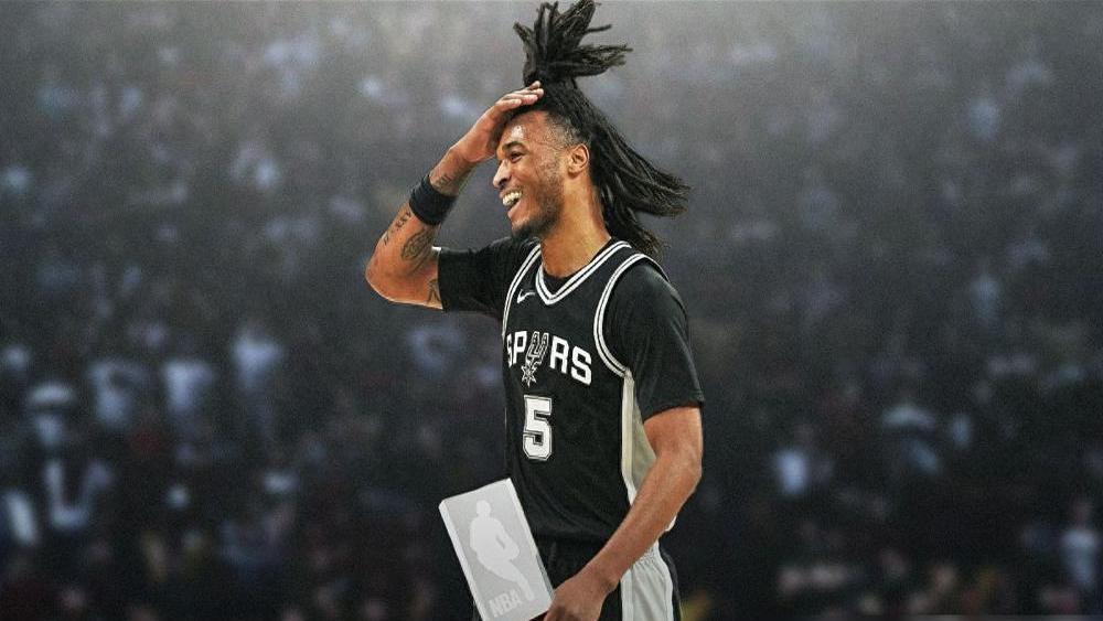 东契奇迎来十二赛季出色发挥，澳大利亚队观众热烈欢呼！